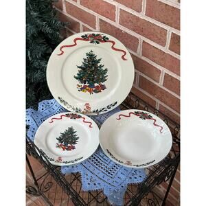 Vintage Newcor Origins Christmas 3 - Piece Morning Place Setting Tree Bear Gift